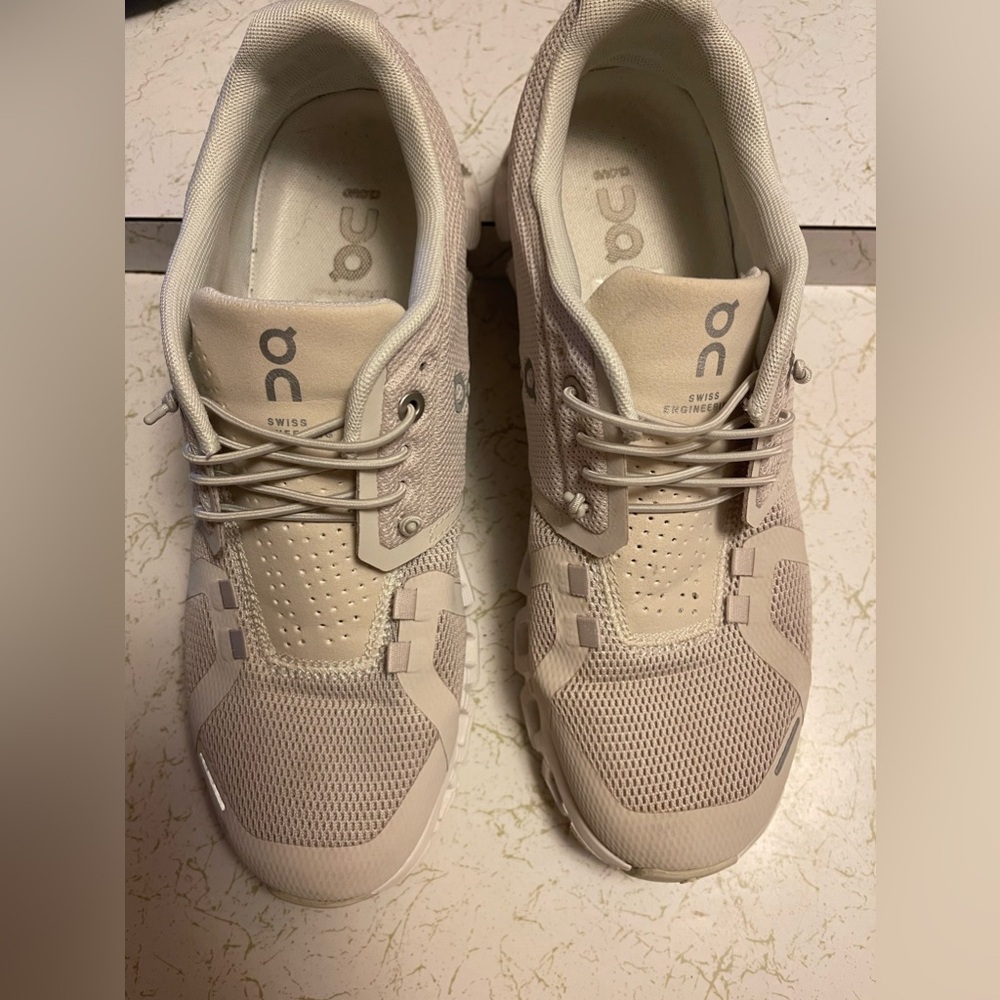 On Cloud 5 Push tennis shoes